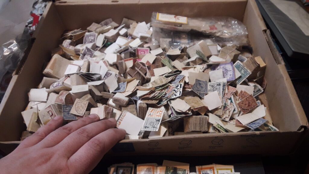 acumulacion sellos estampillas filatelia philatelist stamps